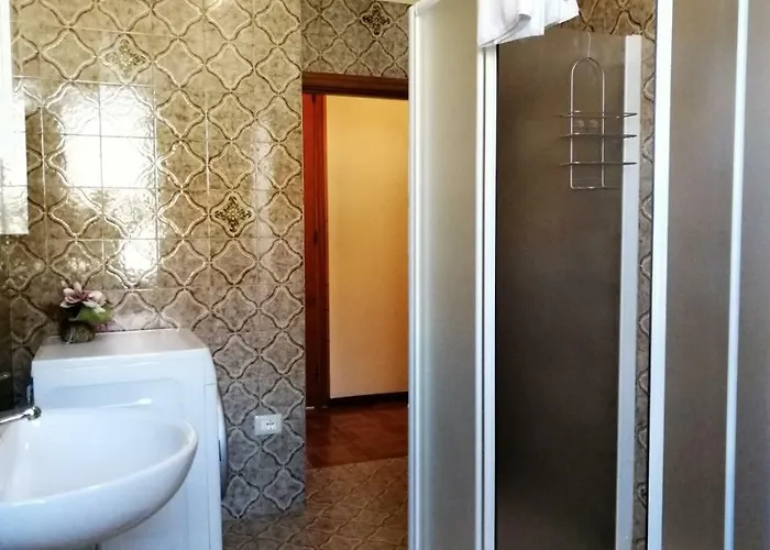 Maximum House In דירה